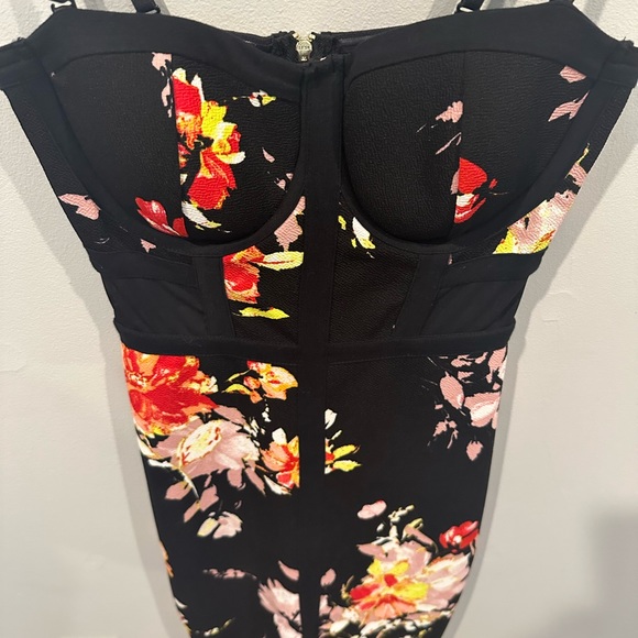 Black floral bodycon dress. Worn once. - Picture 3 of 4